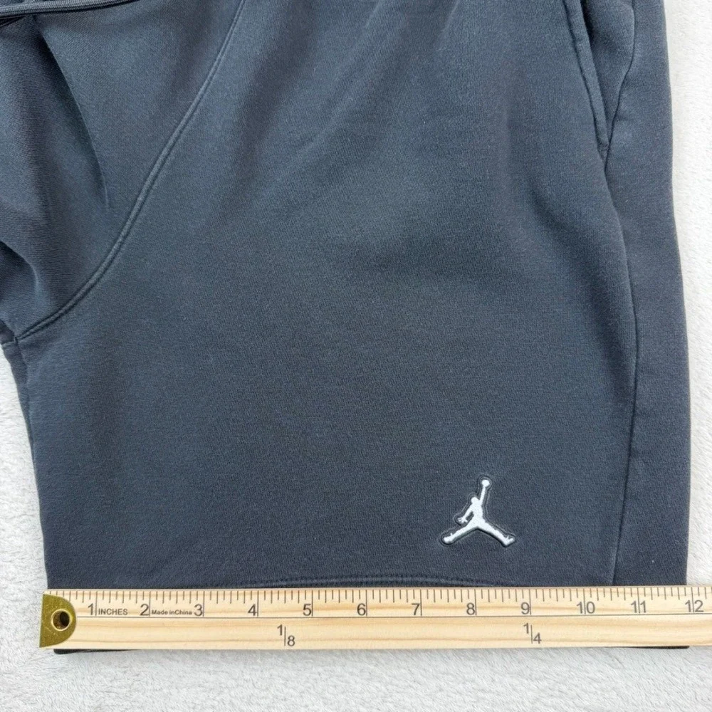 Jordan Essentials Fleece Shorts Mens Small Black Jumpman DA9822-010 Athletic‎